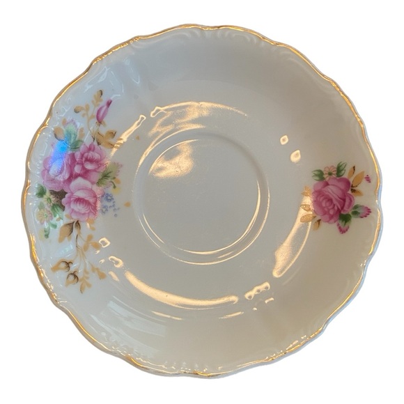 Beautiful Vintage teacup and saucer - Picture 5 of 6